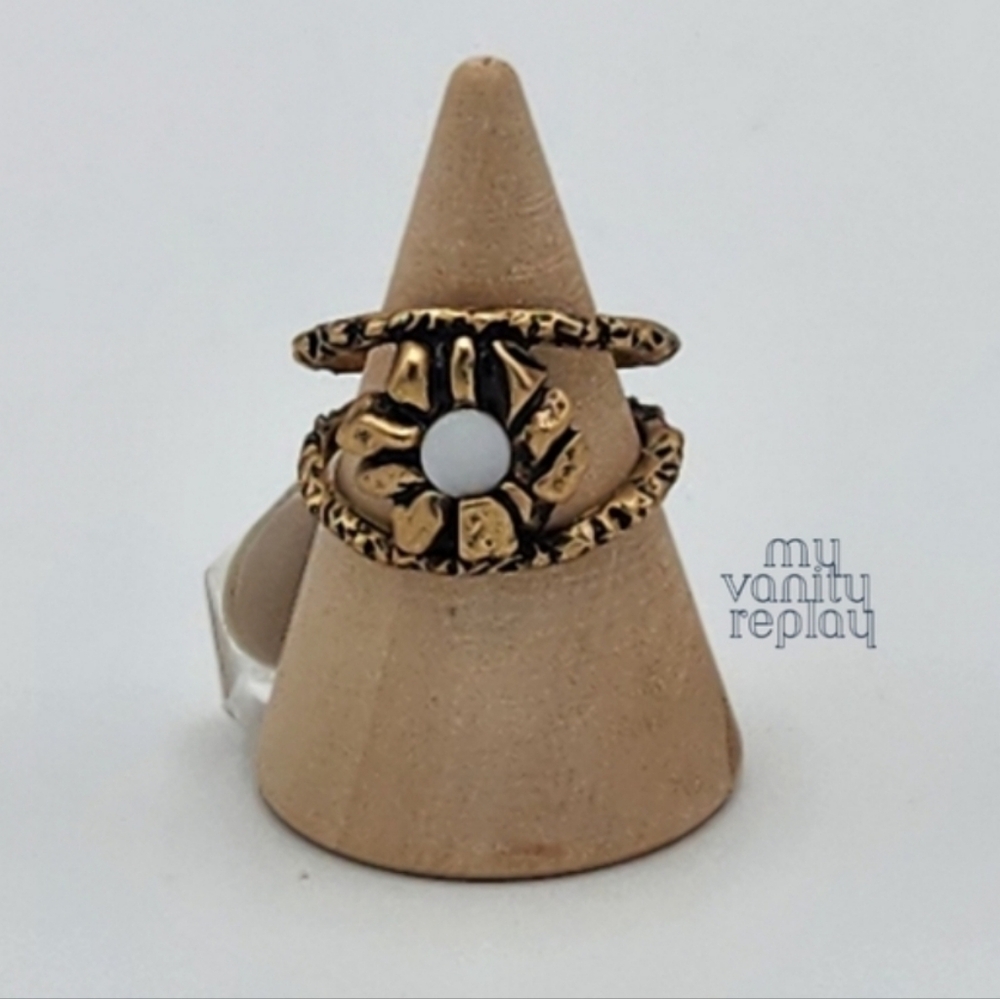 Vintage Style Sculpted Flower Ring with Split Shank Band - NEW!